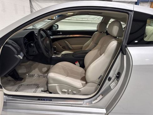 Used 2014 INFINITI Q60 Journey w/ Premium Package RWD image 31
