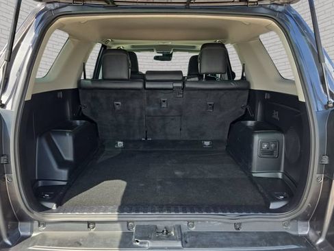 Used 2022 Toyota 4Runner Limited RWD image 13