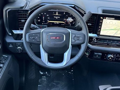 New 2026 GMC Sierra 1500 SLE w/ Preferred Package image 16
