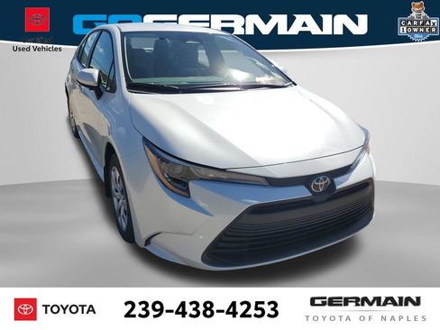 Used 2026 Toyota Corolla LE FWD image 3