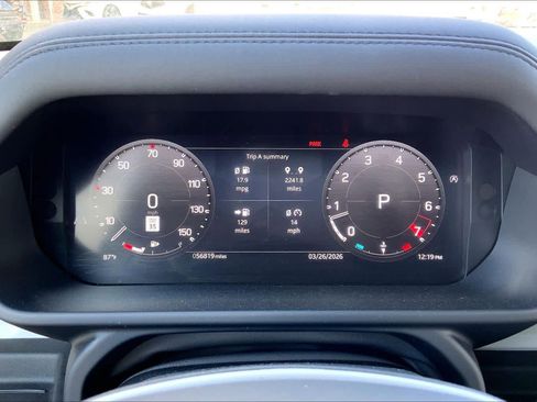 Used 2025 Land Rover Defender 110 S image 25