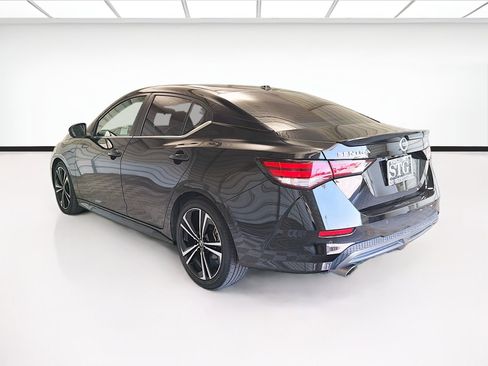 Used 2023 Nissan Sentra SR w/ SR Premium Package FWD image 6