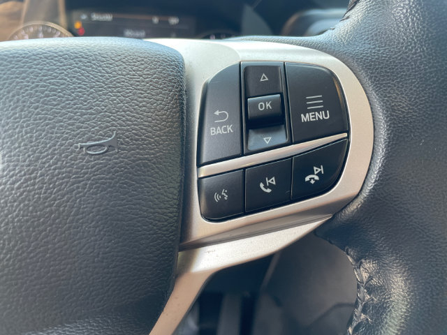 Used 2022 Ford Explorer XLT w/ Equipment Group 202A AWD/4WD image 32