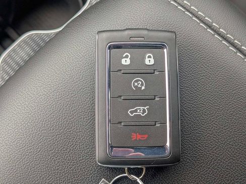 New 2026 Jeep Grand Cherokee Limited RWD image 32