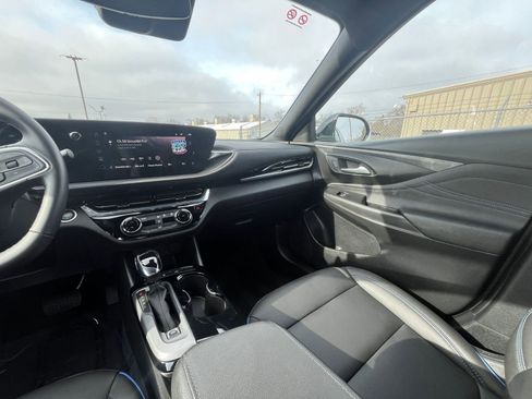 Used 2025 Buick Envista Sport Touring image 33