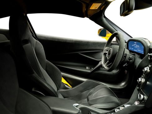 Used 2018 McLaren 720S Performance RWD image 56