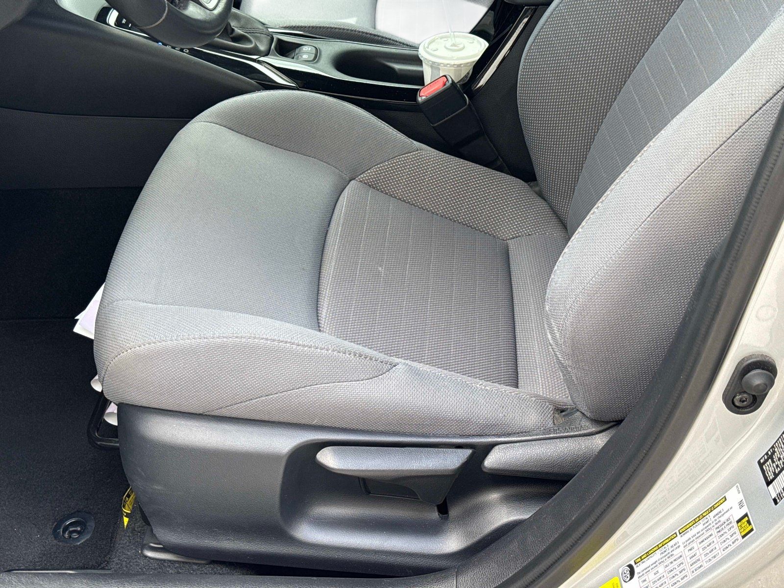 Used 2022 Toyota Corolla SE w/ SE Premium Package FWD image 19