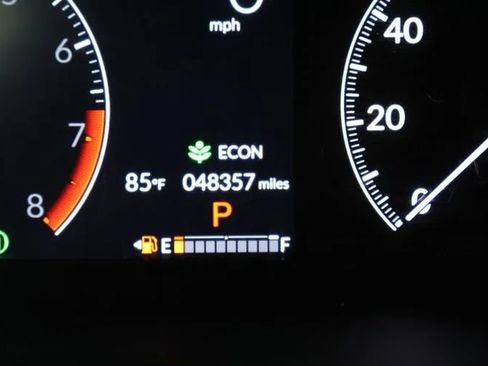 Used 2025 Honda HR-V Sport image 27