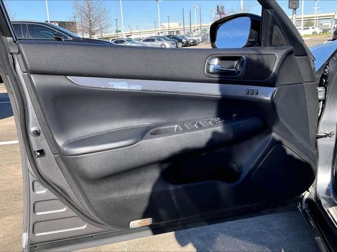 Used 2012 INFINITI G37 Journey w/ Premium Pkg image 20