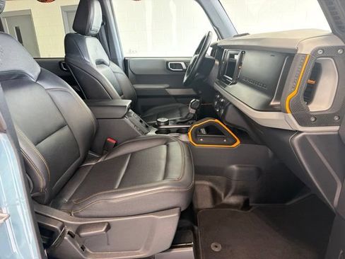 Used 2022 Ford Bronco Badlands w/ Sasquatch Package AWD/4WD image 13