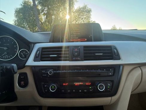 Used 2015 BMW 320i Sedan image 23