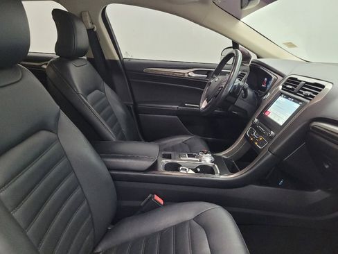 Used 2018 Ford Fusion SE w/ Fusion SE Technology Package AWD/4WD image 21