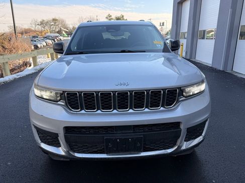 Used 2023 Jeep Grand Cherokee L Laredo image 2