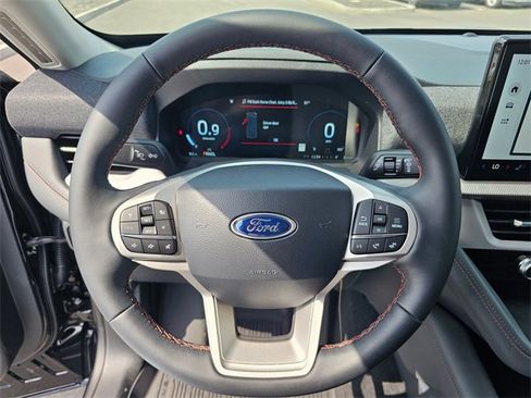 New 2025 Ford Explorer Active image 17