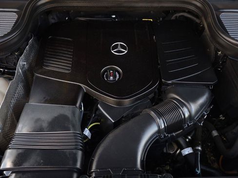 Used 2024 Mercedes-Benz GLE 450e 4MATIC image 13