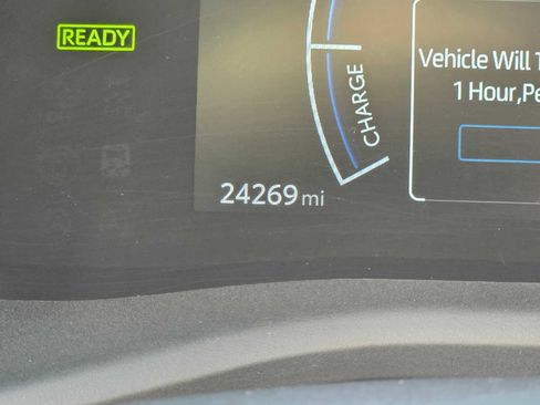 Used 2025 Toyota Camry LE FWD image 25