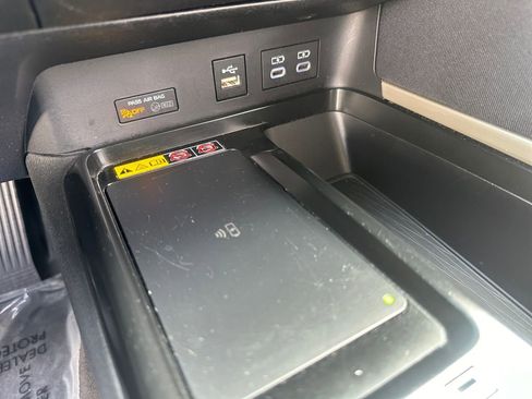 Used 2025 Toyota Camry LE image 18