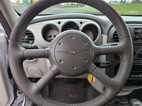 Used 2001 Chrysler PT Cruiser image 16