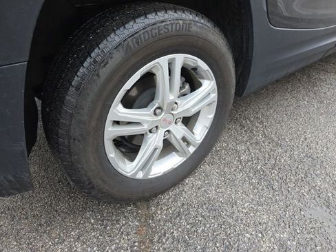 Used 2024 GMC Terrain SLE image 7