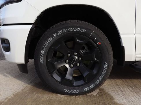 New 2026 RAM 1500 Express AWD/4WD image 23