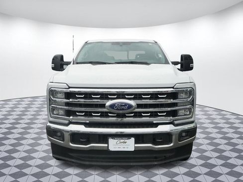 Used 2024 Ford F350 Lariat image 2