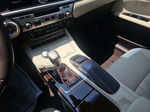 Used 2017 Lexus ES 350 FWD image 23