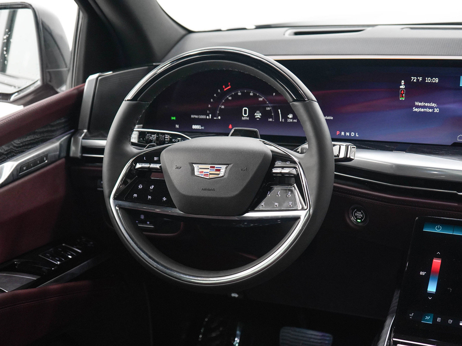 Used 2025 Cadillac Escalade Sport w/ Touring Package AWD/4WD image 15