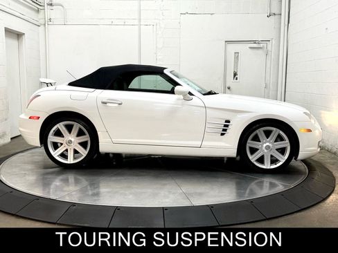 Used 2005 Chrysler Crossfire Limited RWD image 9