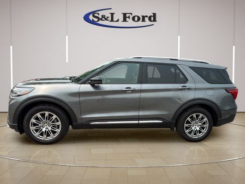 Certified 2026 Ford Explorer Platinum AWD/4WD image 3