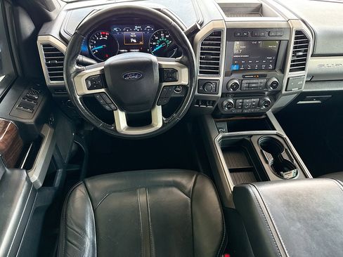 Used 2017 Ford F350 Platinum w/ Platinum Ultimate Package image 17
