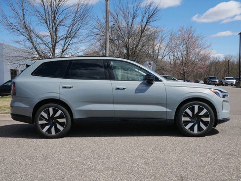 New 2025 Volvo EX90 Ultra image 2