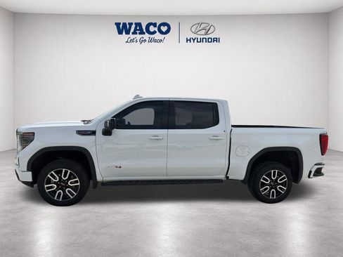Used 2024 GMC Sierra 1500 AT4 w/ Technology Package AWD/4WD image 5