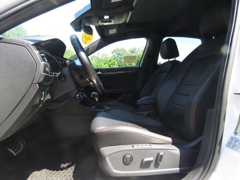 Used 2021 Volkswagen Jetta GLI FWD image 10