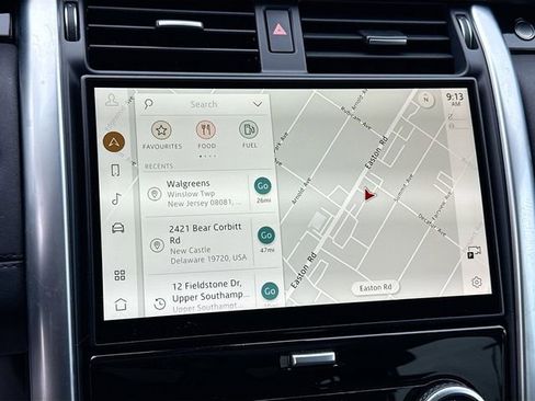 Used 2024 Land Rover Discovery S image 13