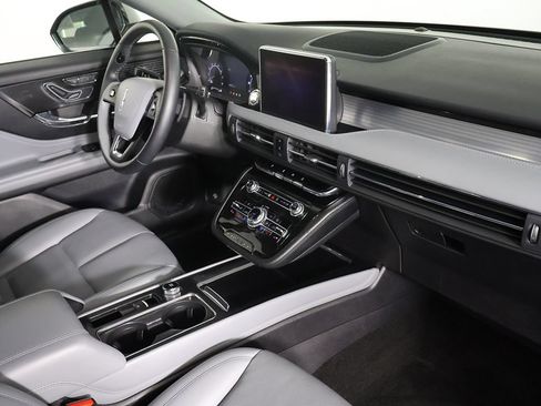 Used 2022 Lincoln Corsair AWD w/ Equipment Group 101A image 28
