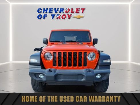Used 2020 Jeep Gladiator Sport w/ Quick Order Package 24S AWD/4WD image 2