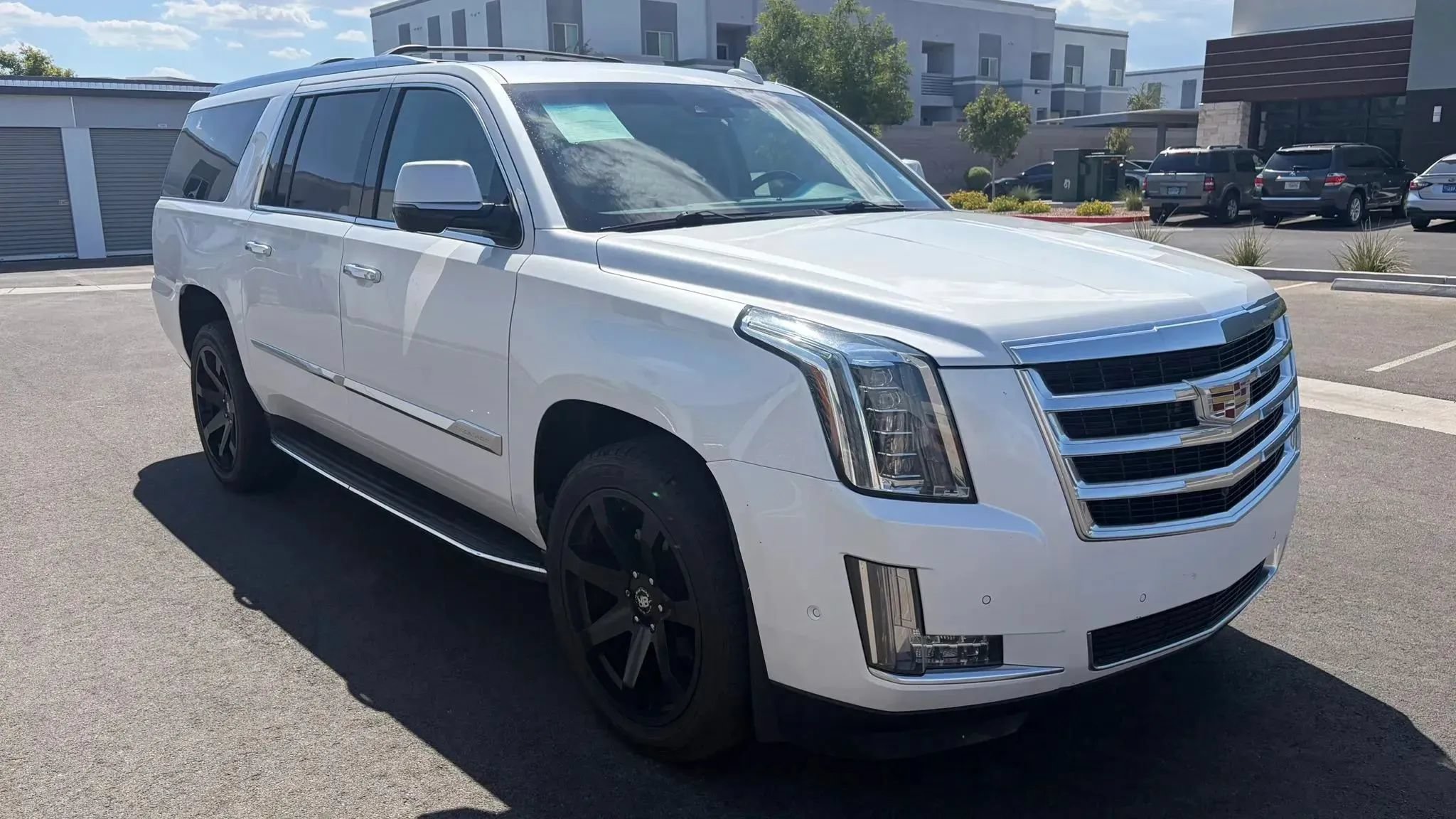 Used 2018 Cadillac Escalade ESV Luxury AWD/4WD image 7