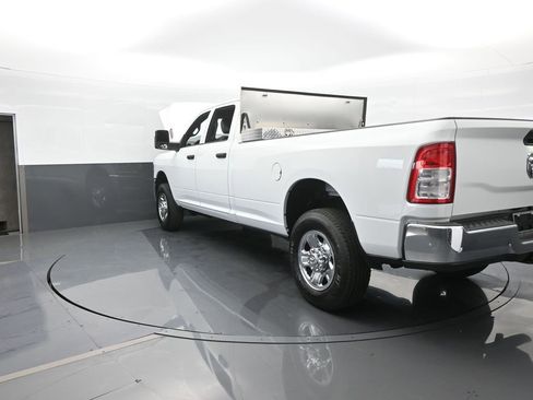 Used 2024 RAM 3500 Tradesman w/ Chrome Appearance Group image 70
