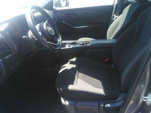 Used 2024 Nissan Rogue S AWD/4WD image 5