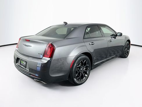 Used 2022 Chrysler 300 Touring L AWD/4WD image 9