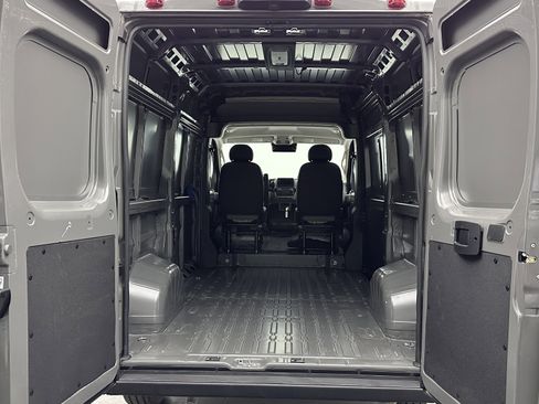 Used 2026 RAM ProMaster 2500 w/ Convenience Group FWD image 19