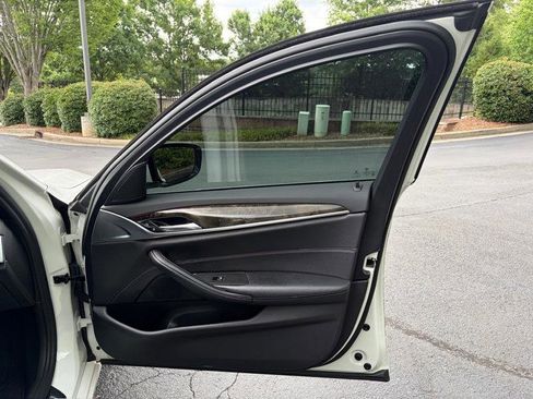Used 2017 BMW 540i RWD image 40