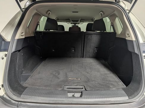 Used 2023 Nissan Rogue SV FWD image 7