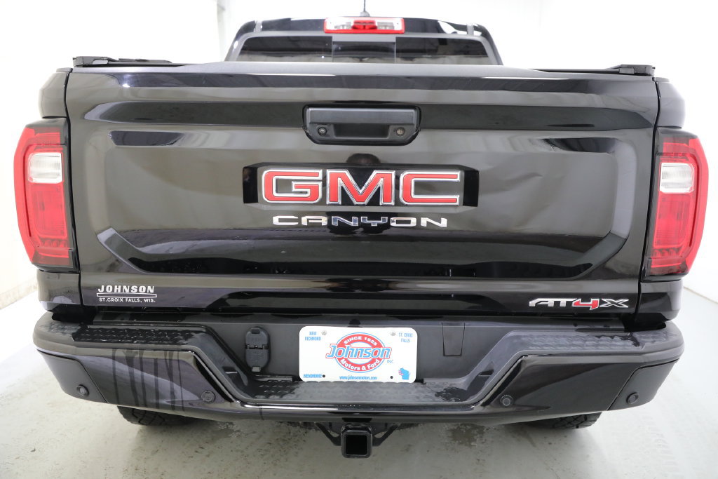 Used 2024 GMC Canyon AT4X AWD/4WD image 6