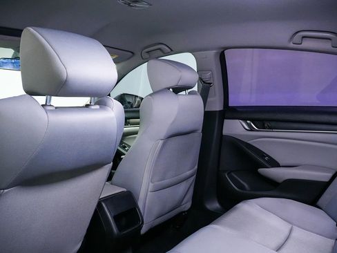 Used 2018 Honda Accord LX image 19