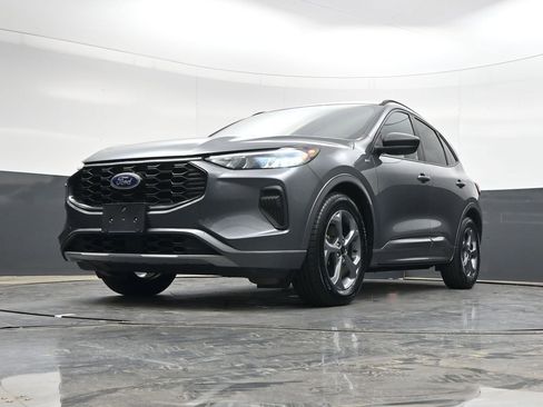 Used 2023 Ford Escape ST-Line FWD image 28