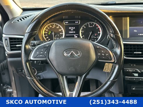 Used 2017 INFINITI QX30 AWD image 18
