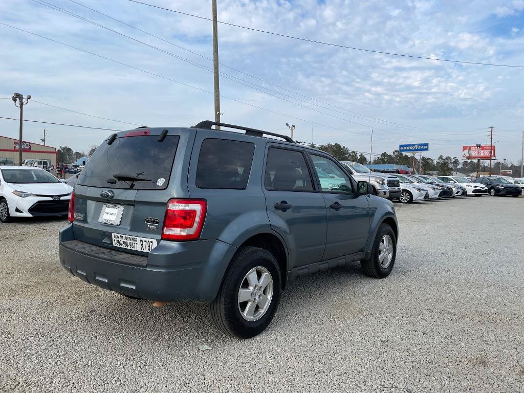 Used 2011 Ford Escape XLT FWD image 5