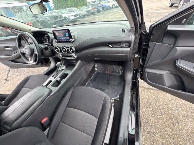 Used 2024 Nissan Sentra SV FWD image 15