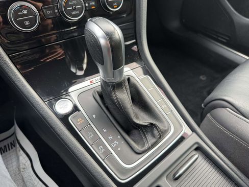 Used 2019 Volkswagen Golf R 4-Door image 22